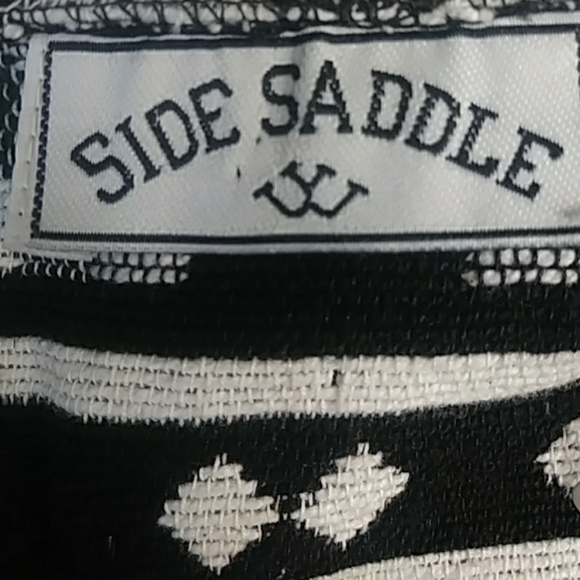 Wide Saddle back/white cotton vest-sz L - Picture 5 of 5